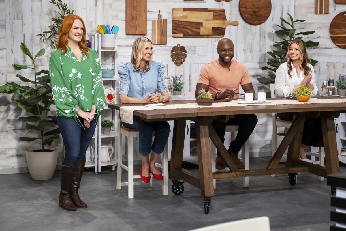 Photo of Real Budgets, Big Flavors – Ree Drummond Hosts New Primetime Cooking Competition Series Big Bad Budget Battle