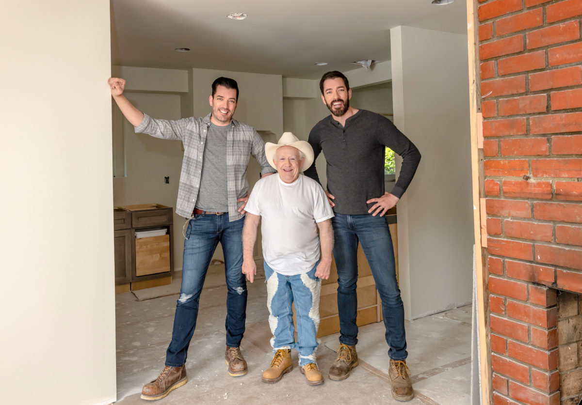 Photo of New Season of HGTV’s Hit Series ‘Celebrity IOU’ Premieres With Strong Ratings on Monday, Nov. 14
