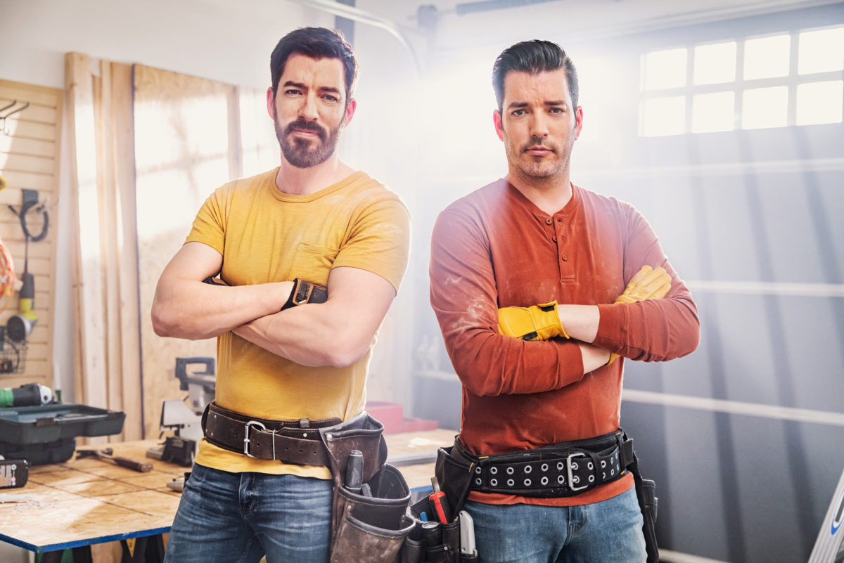 Photo of HGTV SUPERSTARS DREW AND JONATHAN SCOTT WILL FACE OFF IN A NO-HOLDS-BARRED SEASON OF ‘BROTHER VS. BROTHER: NO RULES’ PREMIERING JAN. 11 AT 9 PM ET/PT