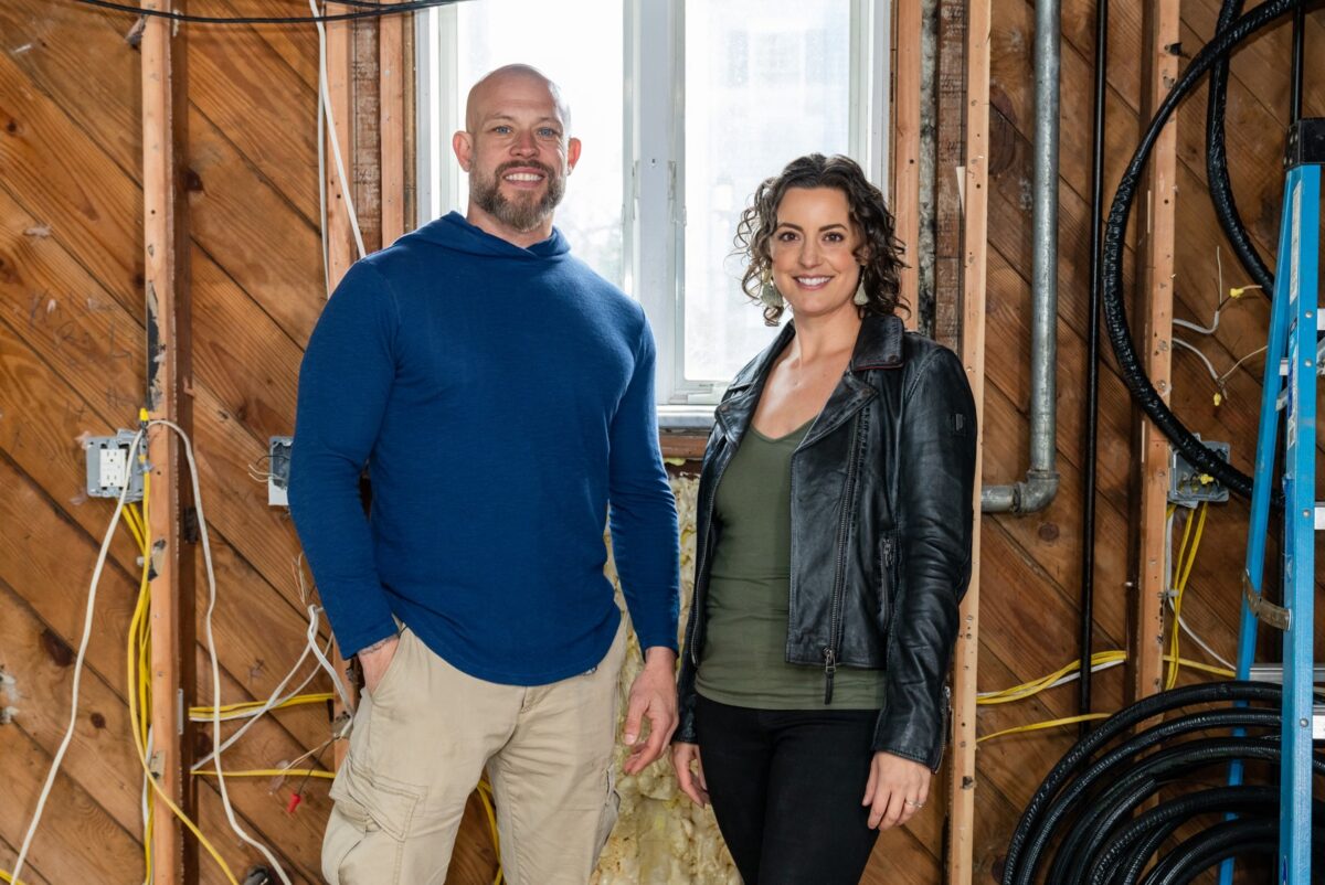 Photo of HGTV Greenlights New Home Renovation Series ‘What’s Wrong With That House?’ Starring Home Inspector Joe Mazza and Designer Noel Gatts
